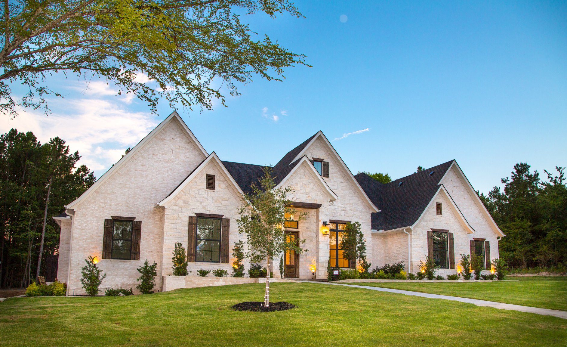 A Wynford Park custom home exterior.