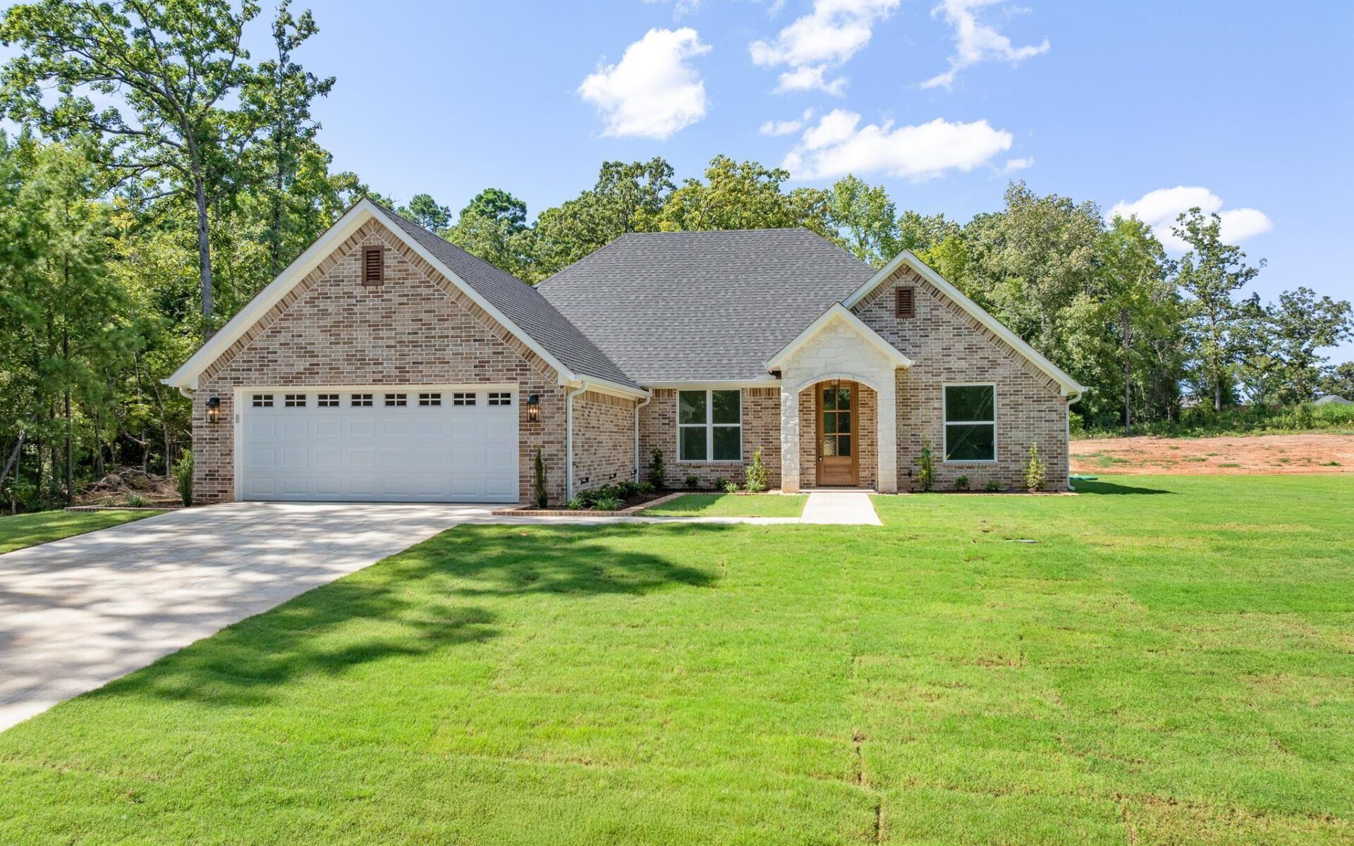 15007 CR 1198, Flint — exterior